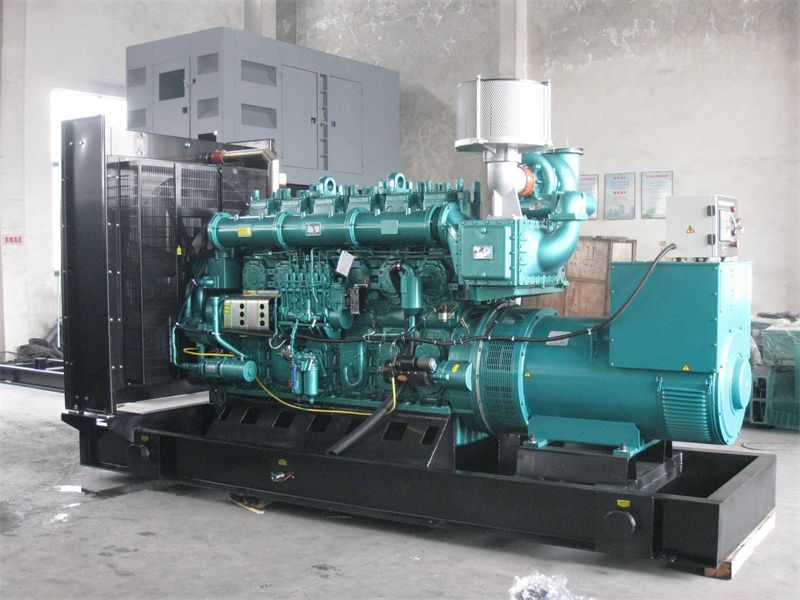 夏津200KW 柴油发电机的油耗是多少?